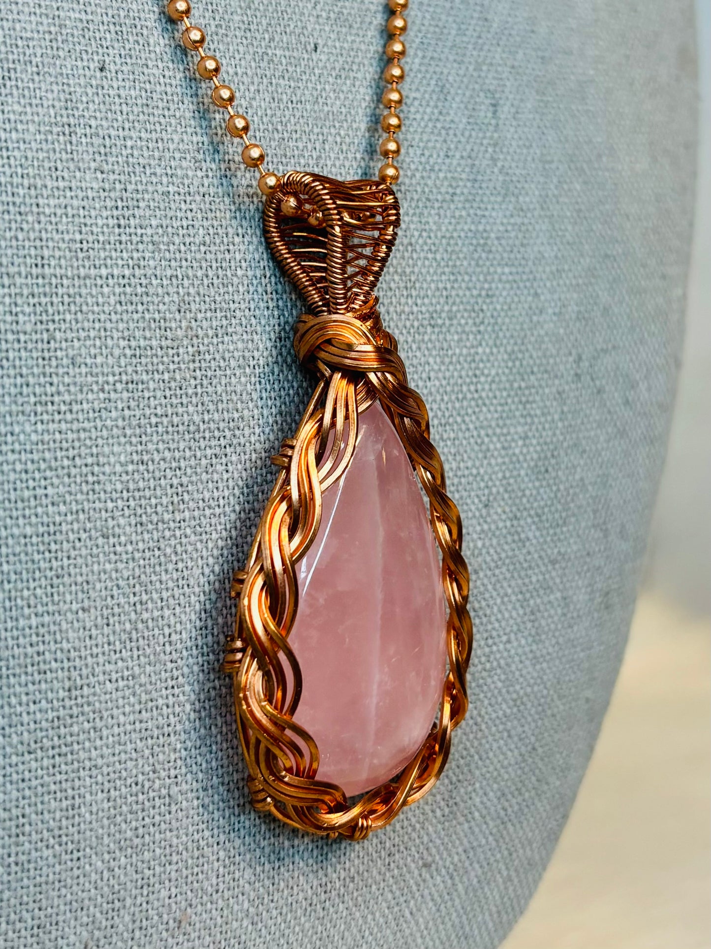 Twisted Frame Rose Quartz