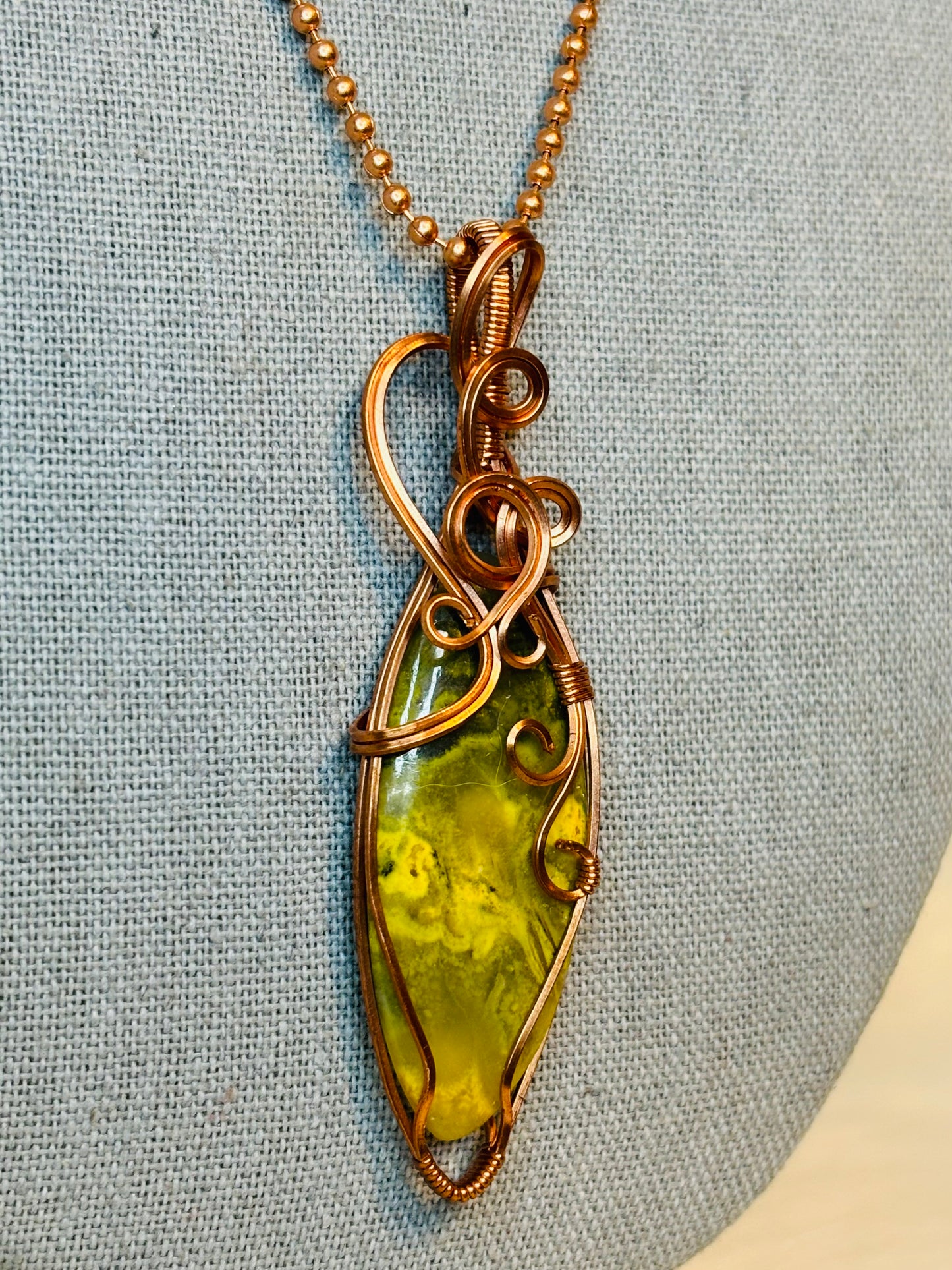 Flower Bumblebee Jasper Necklace