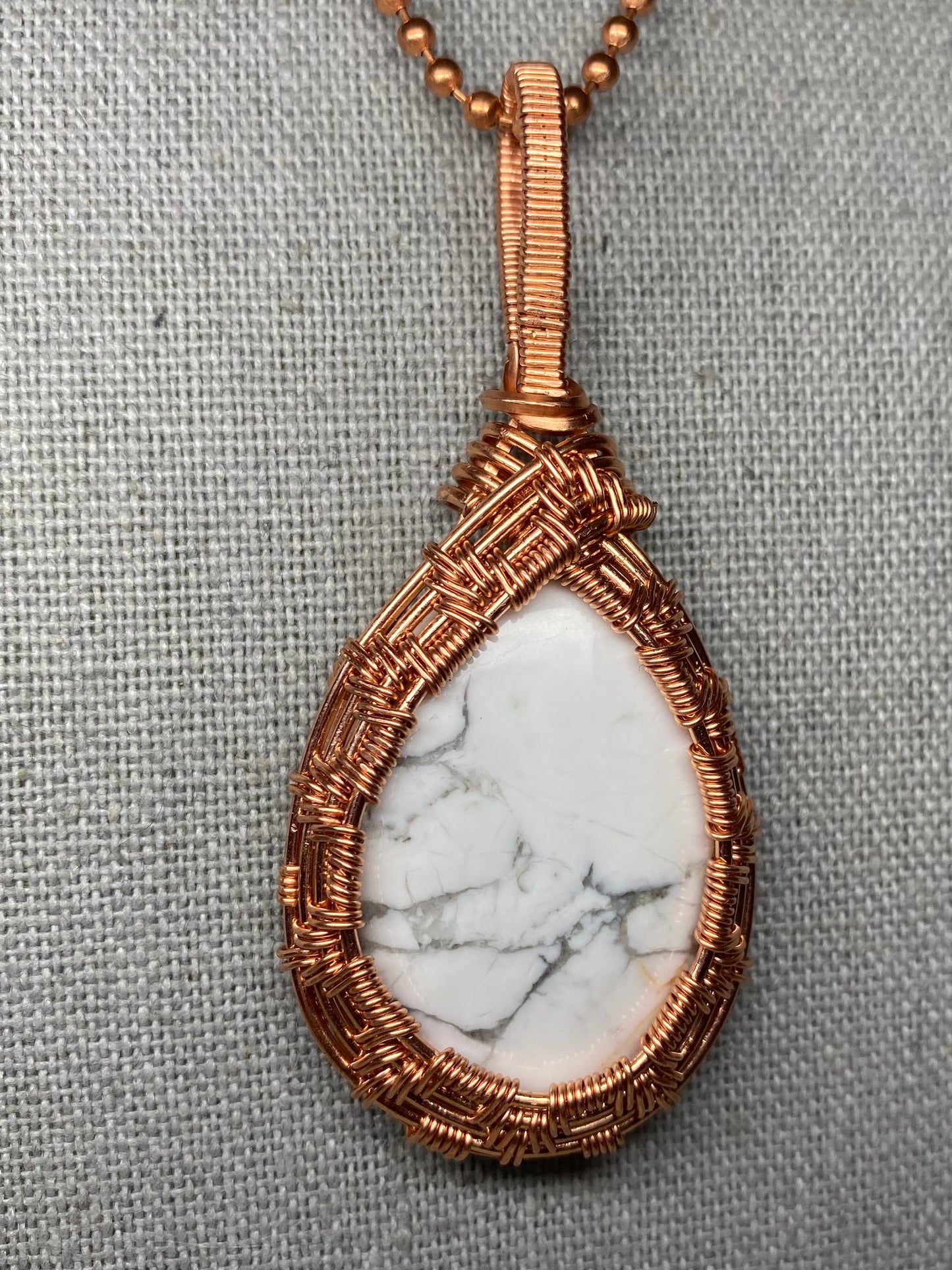 Howlite Framed Necklace
